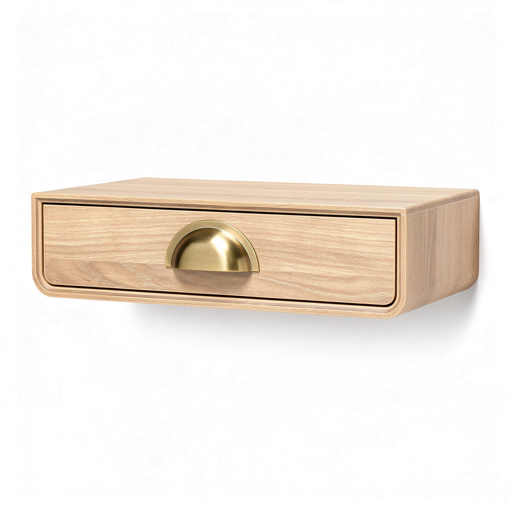 Título técnico en español: Caja de madera con cajón y tirador dorado